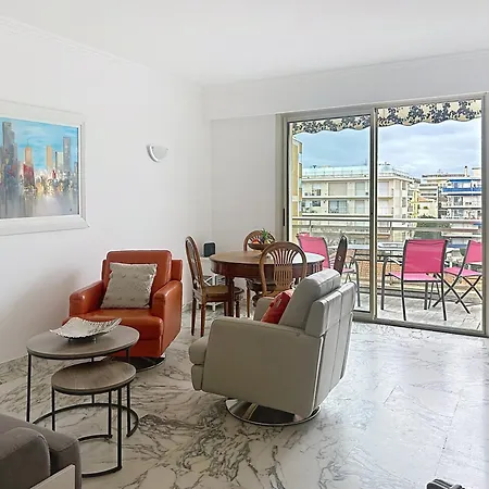 Cozy One Bedroom With Balcony And Parking Cannes