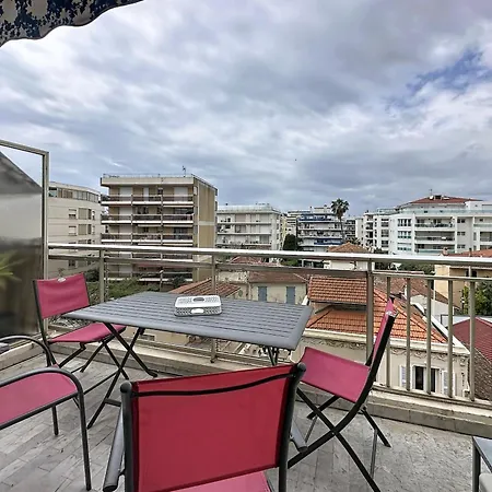 Cozy One Bedroom With Balcony And Parking Cannes