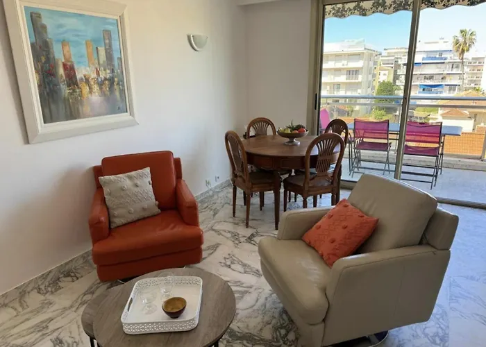 Daire Cozy One Bedroom With Balcony And Parking