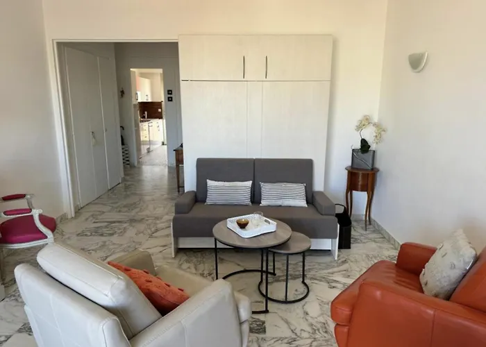 Cozy One Bedroom With Balcony And Parking