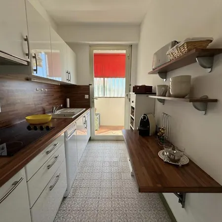 Cozy One Bedroom With Balcony And Parking Apartamento